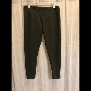 Zella Live In 7/8 length Legging - M - Army Green